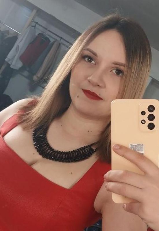Alina • 29 • Україна
