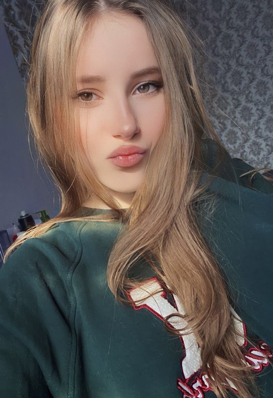 Inna • 24 • Ukraine 🇺🇦