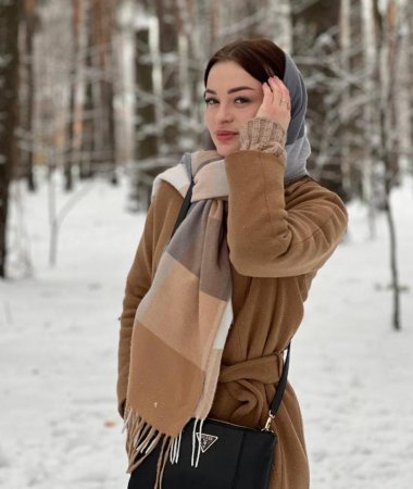 Alina, 22