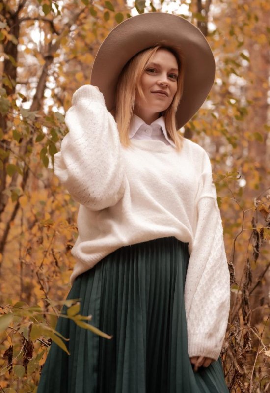Anna • 32 • Russia