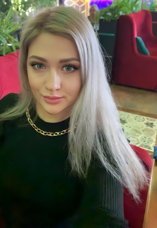 Mary • 44 • Russie