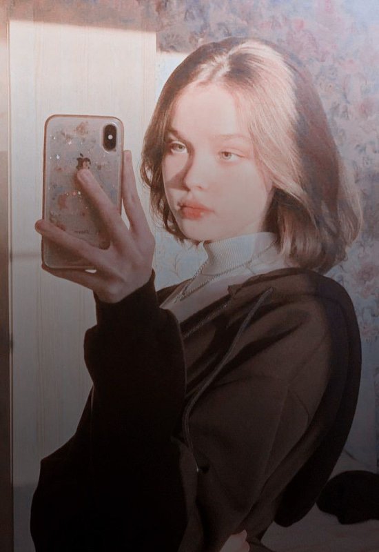 Evgenia • 21 • Ukraine 🇺🇦