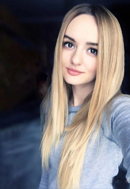 Kristina • 33 • Ukraine