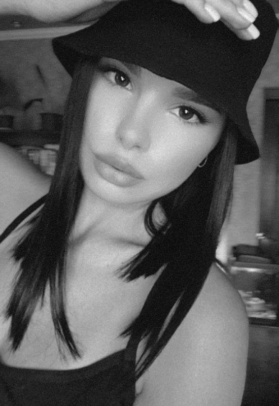 Alina • 28 • Ukraine