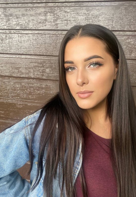 Sara • 24 • Ukraine