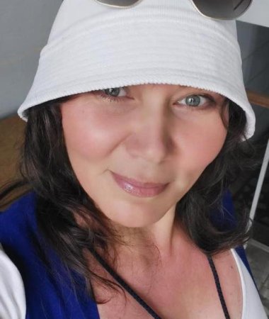 Jeanne , 45