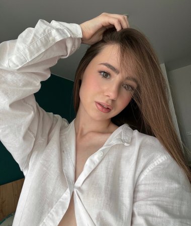 Nastasya, 25