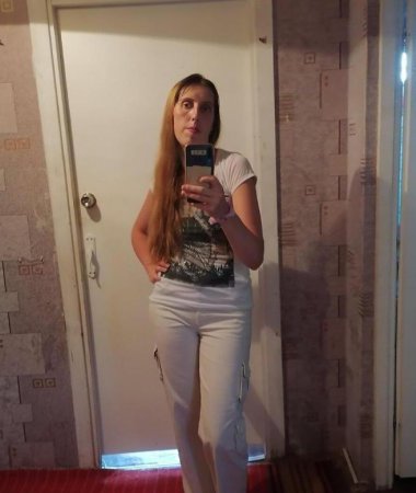 Anna, 34
