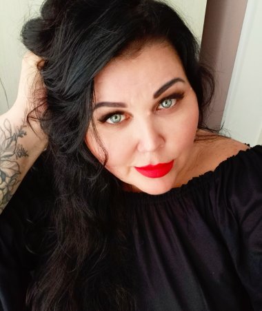 Tanya, 49
