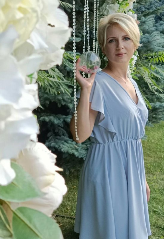 Natalie • 42 • France