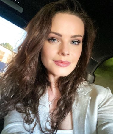 Lily, 41