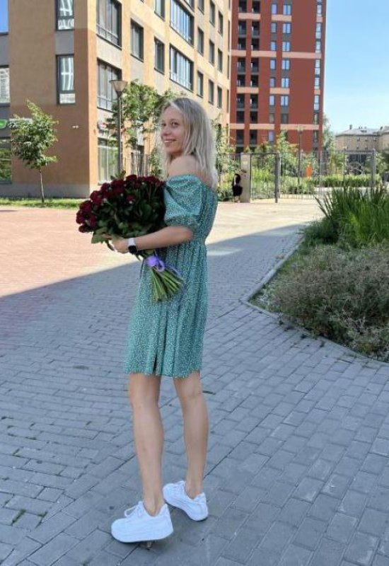 Anna • 37 • Netherlands