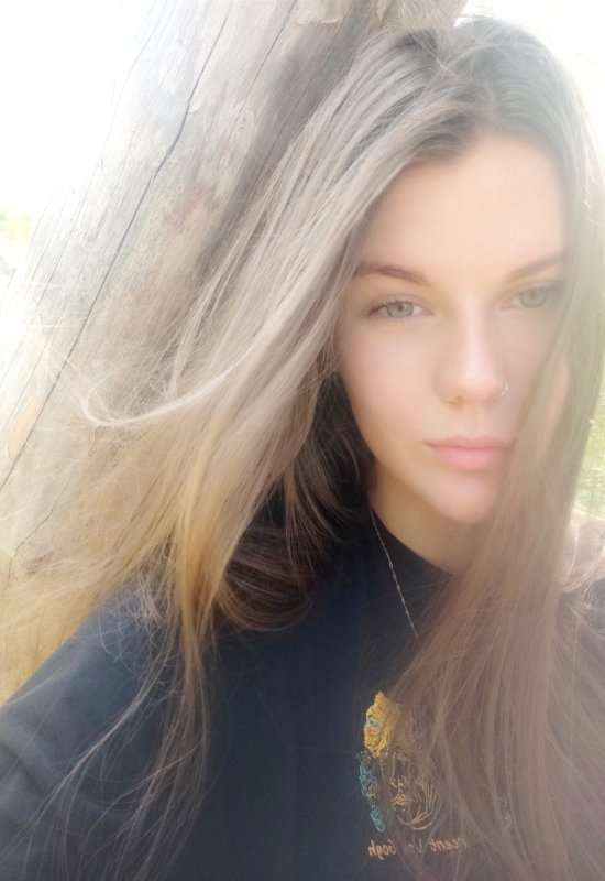 Anna • 25 • Росія