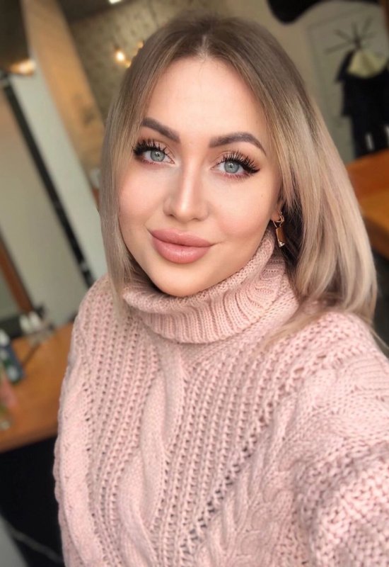 Olya • 38 • Україна