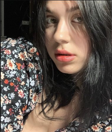 Amina, 22