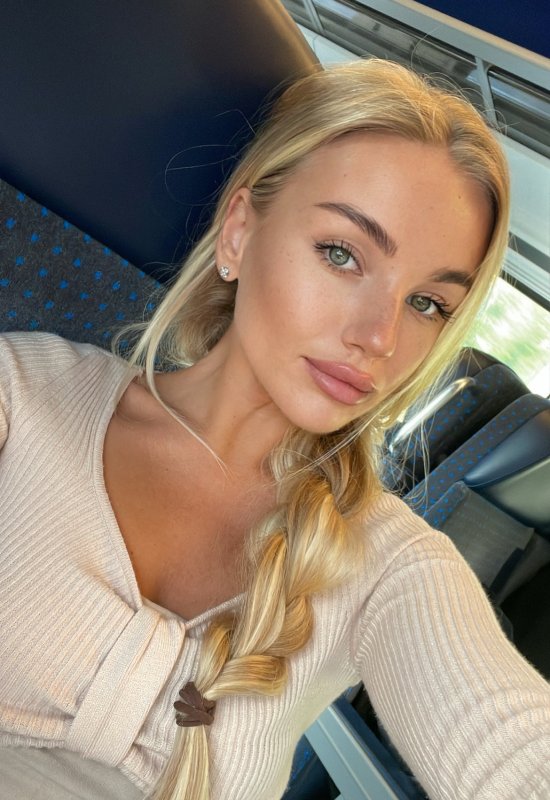 Ekaterina • 31 • Germany