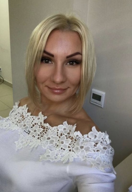 Olga • 39 • Ukraine