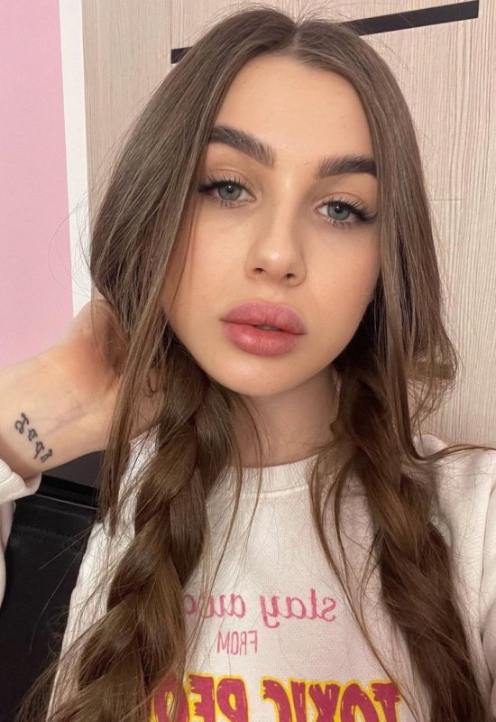 Steffy • 28 • France