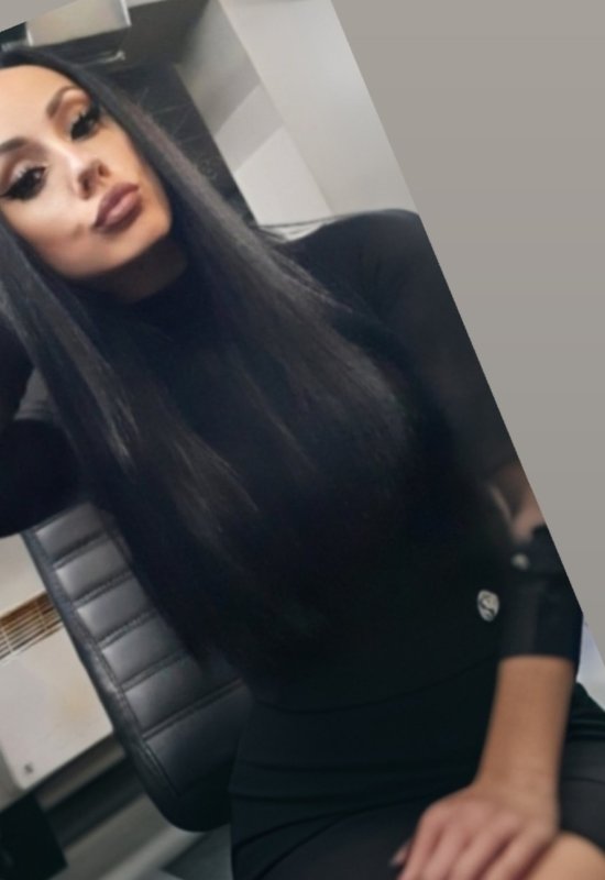 Marina • 32 • Ukraine 🇺🇦