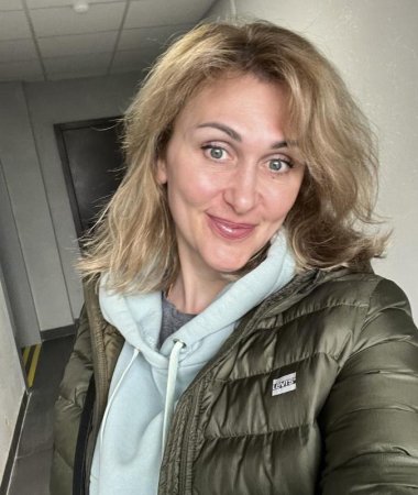 Natalia, 45
