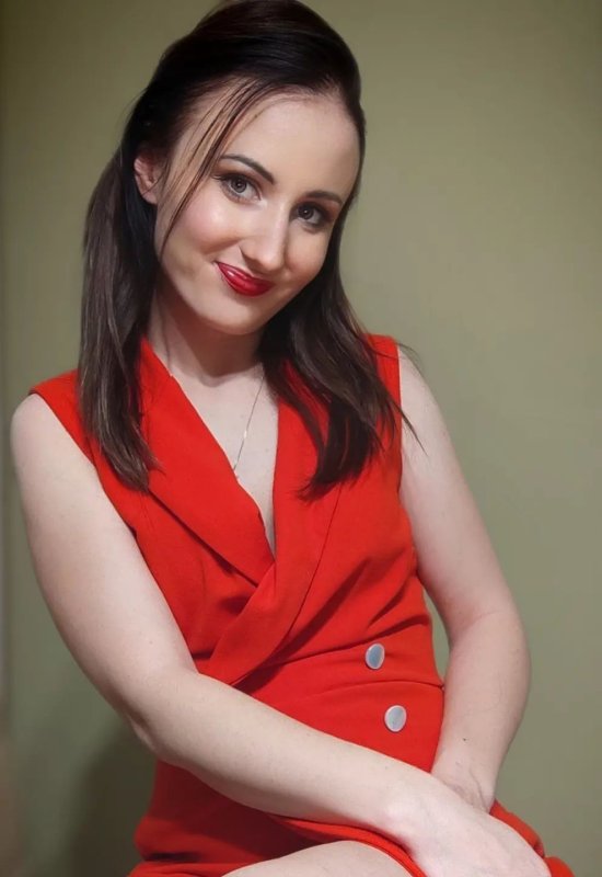 Nestiella • 35 • Ukraine