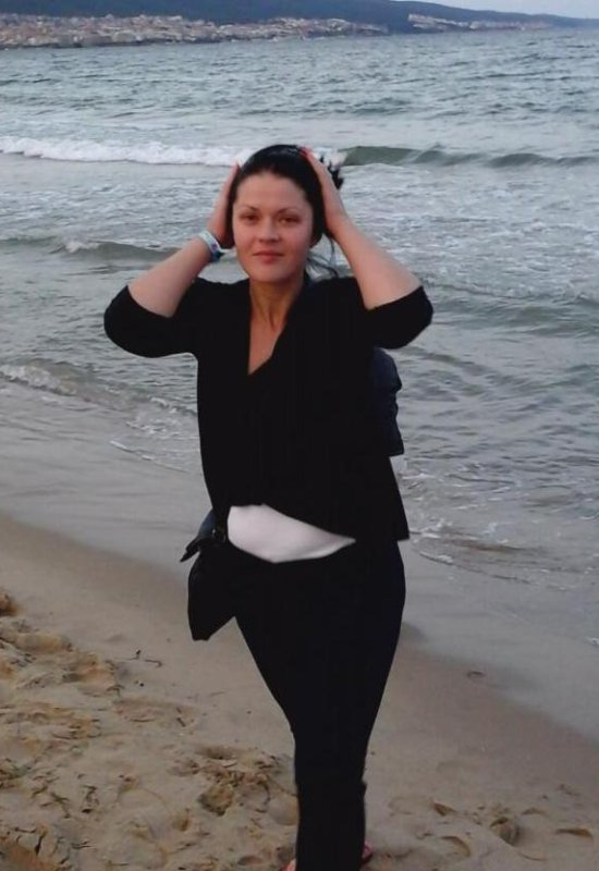 Natalia • 41 • France