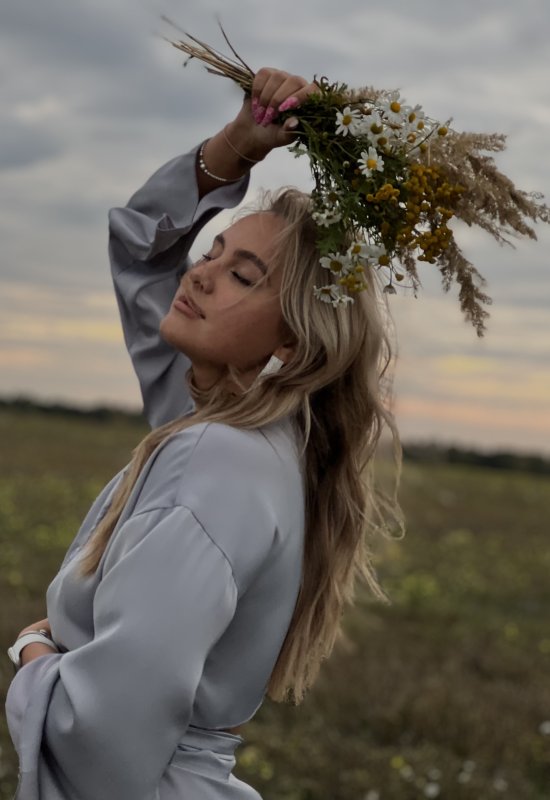 Julia • 25 • Sweden