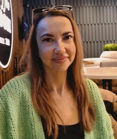 Marina, 48