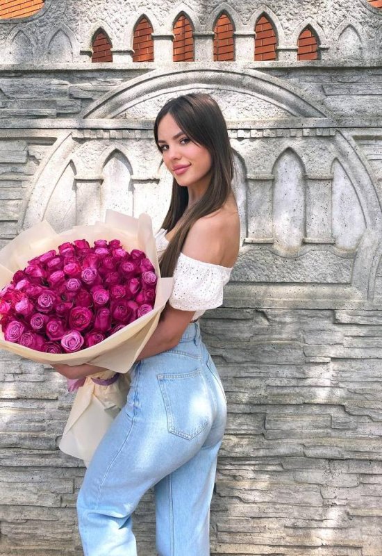 Anastasia  • 26 • France