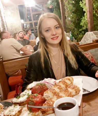 Veronika, 38