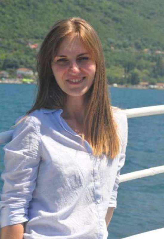 Tatiana • 37 • France