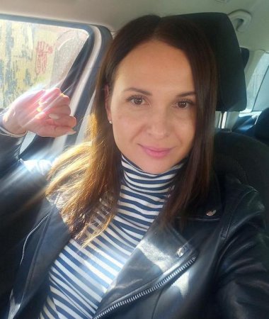 Elena, 41