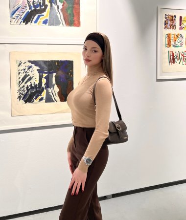 Anastasia, 25