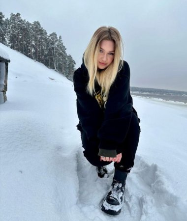 Olga, 39