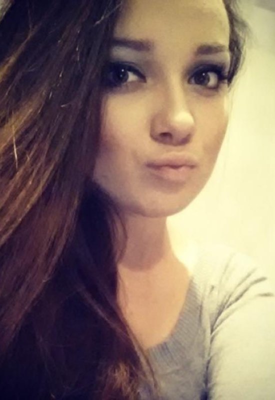 Yanna • 31 • Ukraine