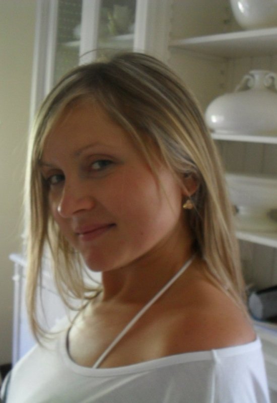 Yana • 42 • Україна