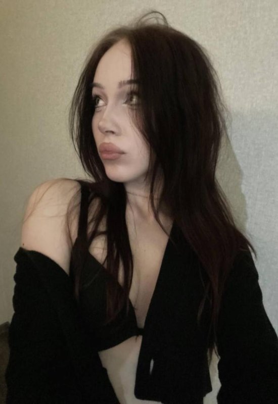 Alena • 24 • Ukraine 🇺🇦