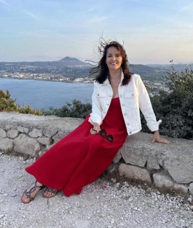 Julia, 47