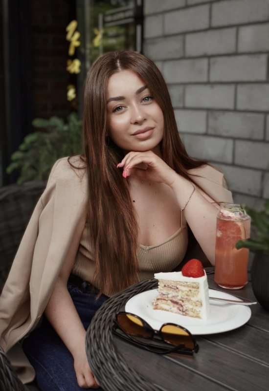 Natalia • 33 • Ukraine