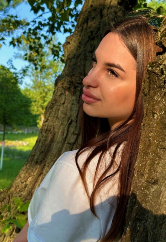 Kristina • 25 • Ukraine