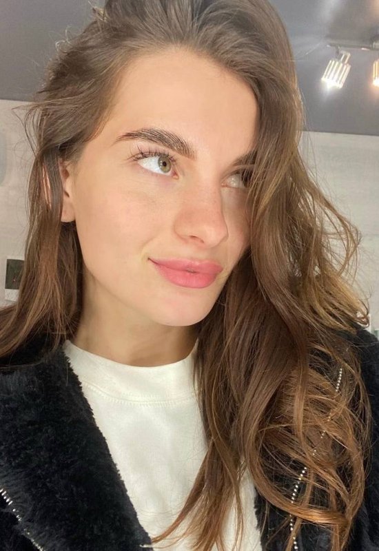 Olya • 24 • Ukraine