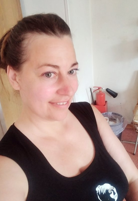 Viktoria • 45 • Росія