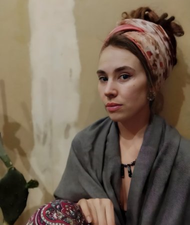 Anastasia, 29