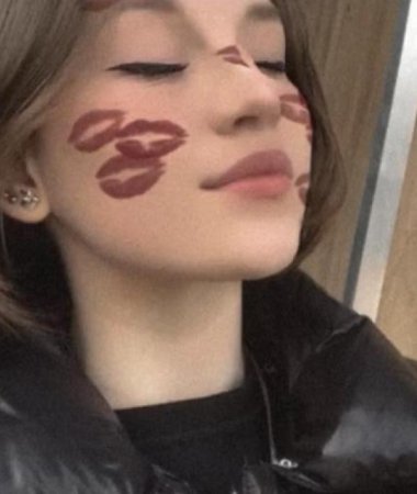 Sofia, 22