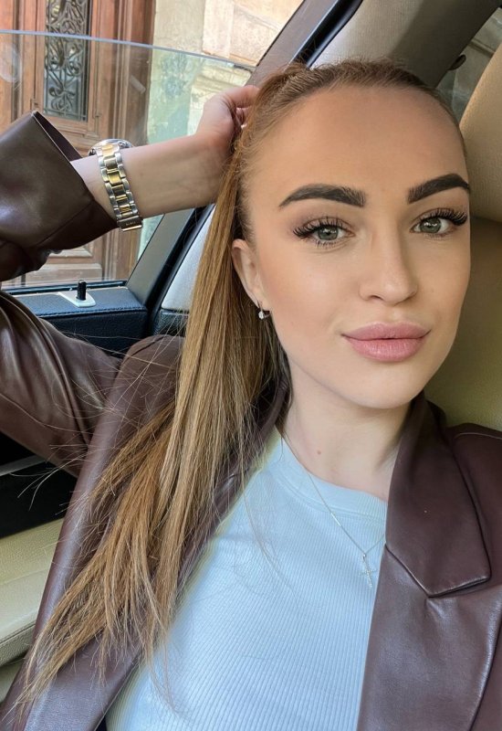 Vika • 31 • United States