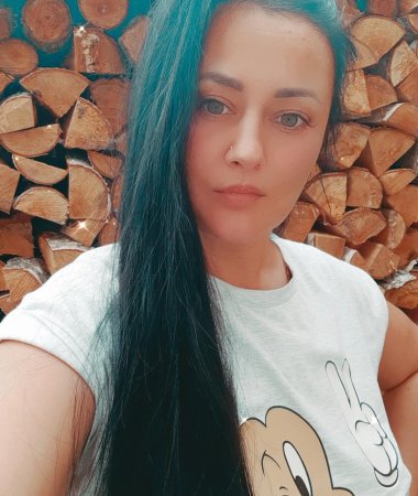 Yulia, 42