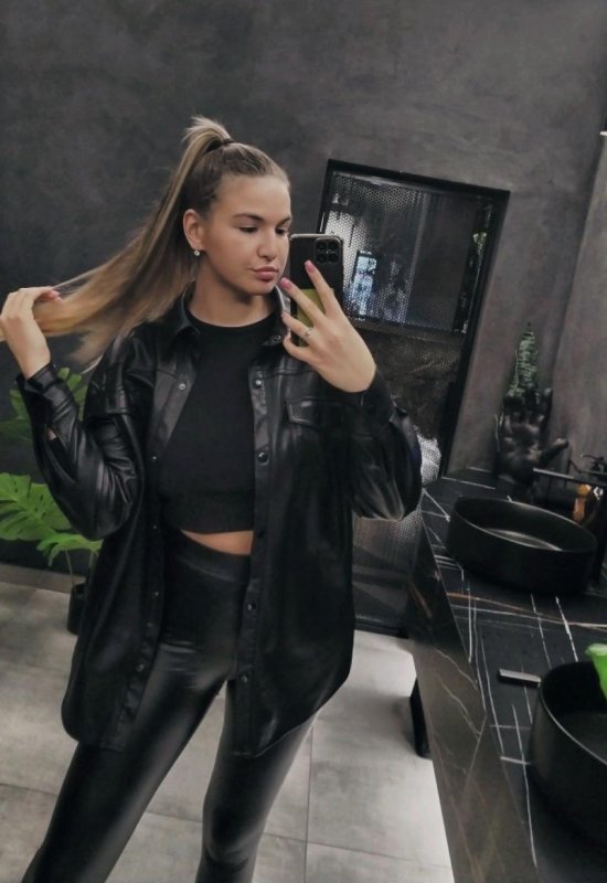 Juliana • 23 • Russia