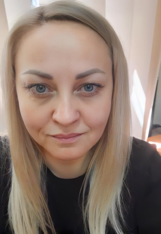 Viktoria • 46 • Ukraine 🇺🇦