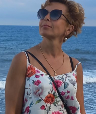 Elena, 50