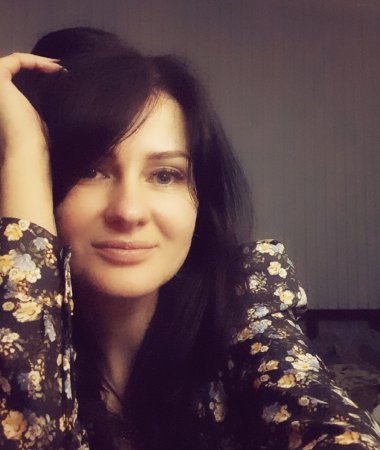 Yana, 44